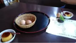 alt="岡本屋のほのかに硫黄の薫りがする「地獄蒸し塩たまご」"