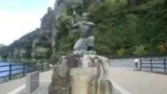 alt="禅海和尚の造像"