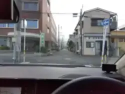 alt="内田病院の所を右折する"