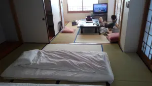 alt="新館の二間続きの和室"