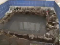 泥湯のような「酸性硫酸塩泉」