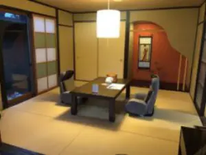 alt="利休鼠の和室"