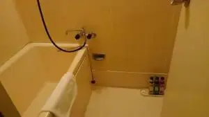 alt="別府清風の客室内にあるユニットバス"