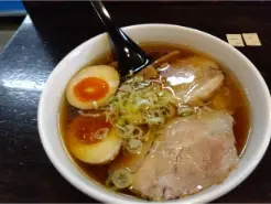 alt="店主おすすめの「中華そば」"