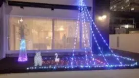 alt="熊と鶴のイルミネーション"