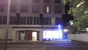 alt="ホテルエールの正面玄関”