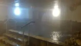 alt="ホテルシーウェーブ別府の3階打たせ湯”