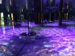 地獄温泉ミュージアムのとても綺麗で幻想的な鏡張りの部屋