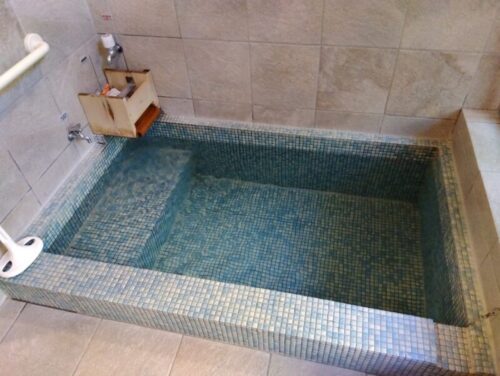 alt="「ゆめひのきの湯・大仏温泉」碧の湯(坪庭付き)”