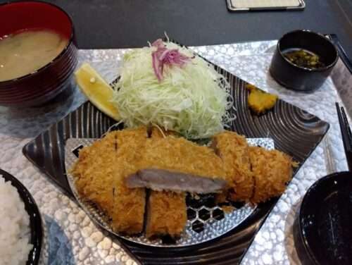 「かつ弘 日田店」の「ロースかつ膳 150g」