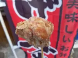 alt="味がしっかり濃くてショウガの風味が強くない「中津からあげ総本店 からいち」"