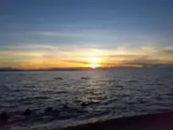 alt="真玉海岸の夕陽は日本の夕陽百選！"