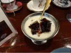 alt="青山コーヒー舎のお口直しにピッタリなコーヒーゼリー"
