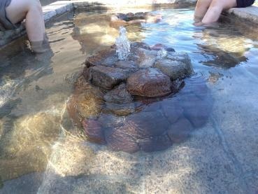 alt="別府海浜砂湯の無料足湯”